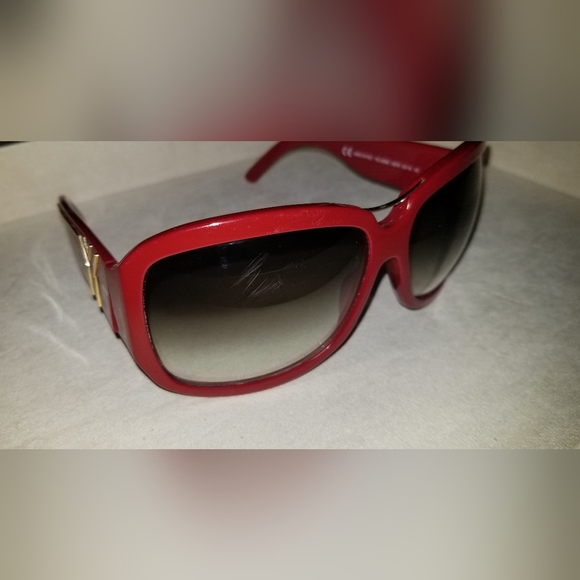 Red Designer Sunglasses - Picture 9 of 11